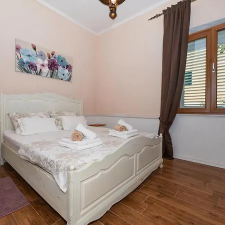 Apartment Petra & Apartment Rustic Makarska Exterior photo