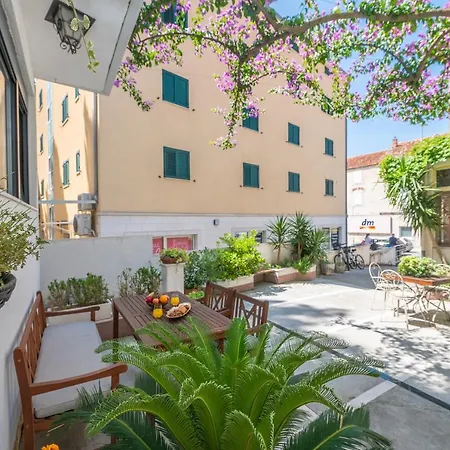 Apartment Petra & Apartment Rustic Makarska Exterior photo