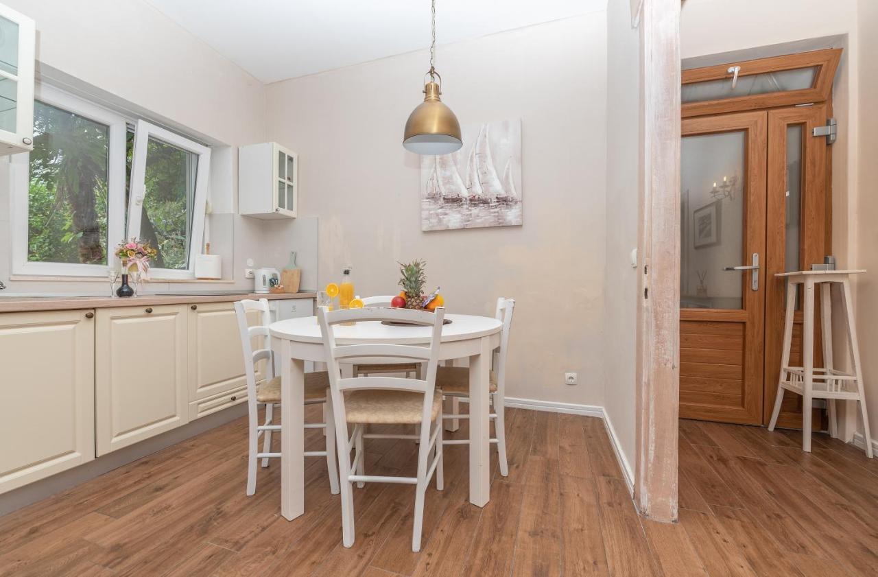 Petra & Rustic Apartment *