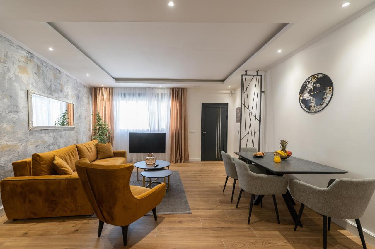 Apartment Petra & Rustic Makarska