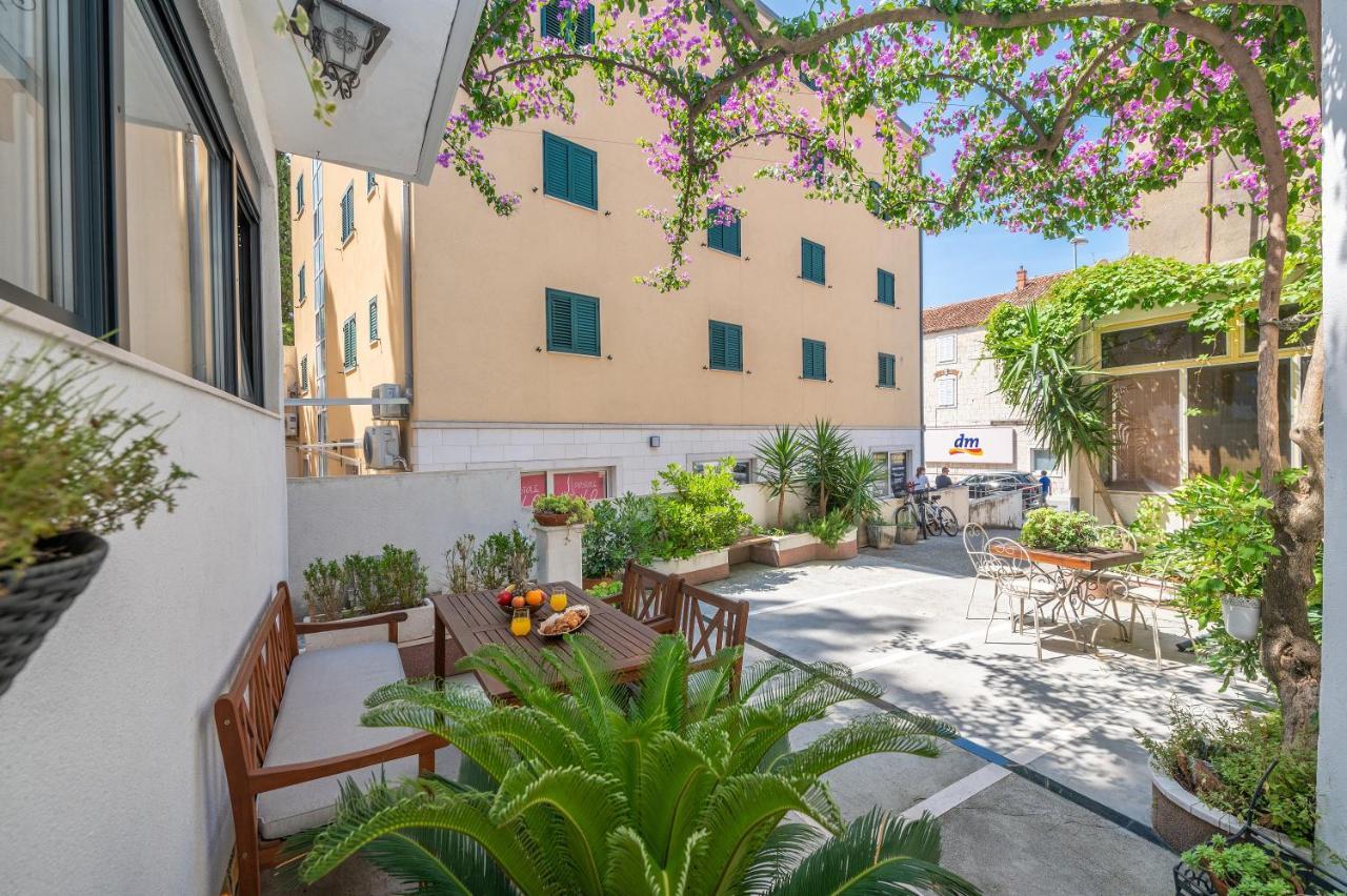 Apartment Petra & Rustic