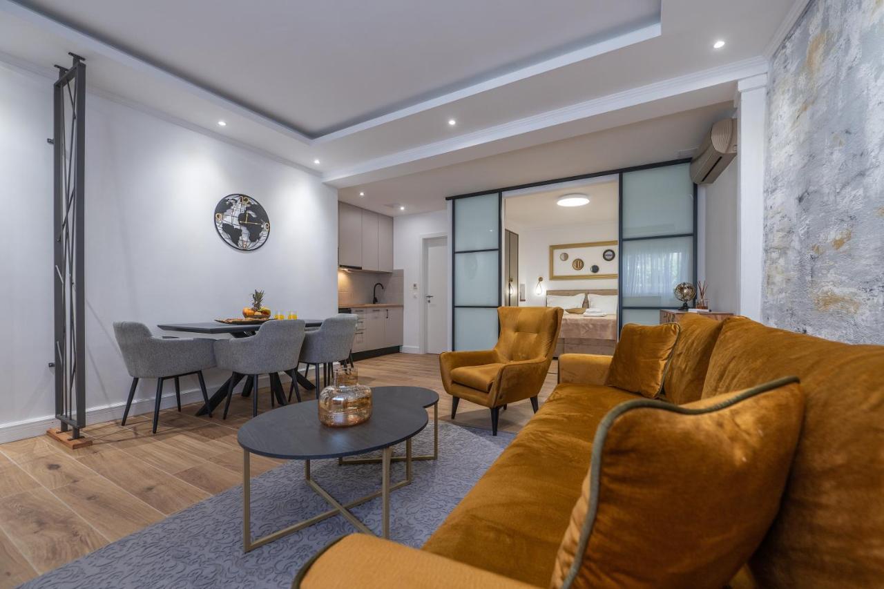 Petra & Rustic Apartment Makarska